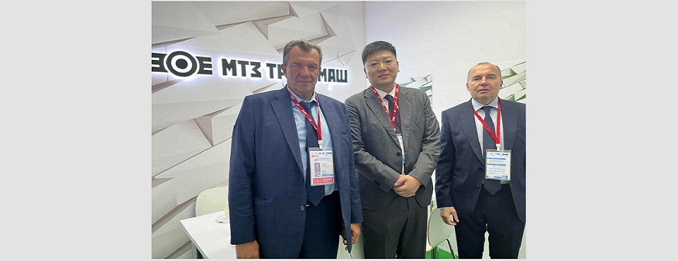 轩辕集团代表团参加圣彼得堡铁路机车产品博览会